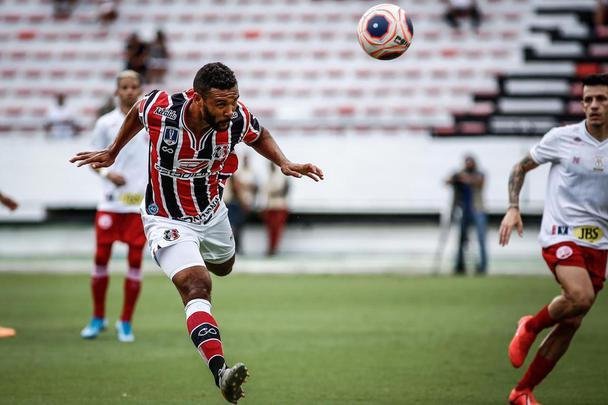 Equipes se enfrentaram pela sétima rodada do Campeonato Pernambucano no estádio do Arruda