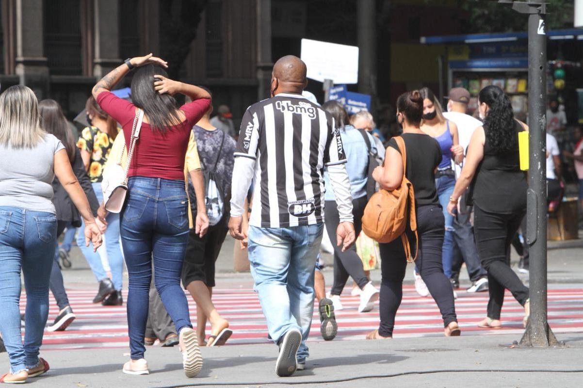 Fotos de atleticanos nas ruas de BH na manh desta segunda-feira (29/11)