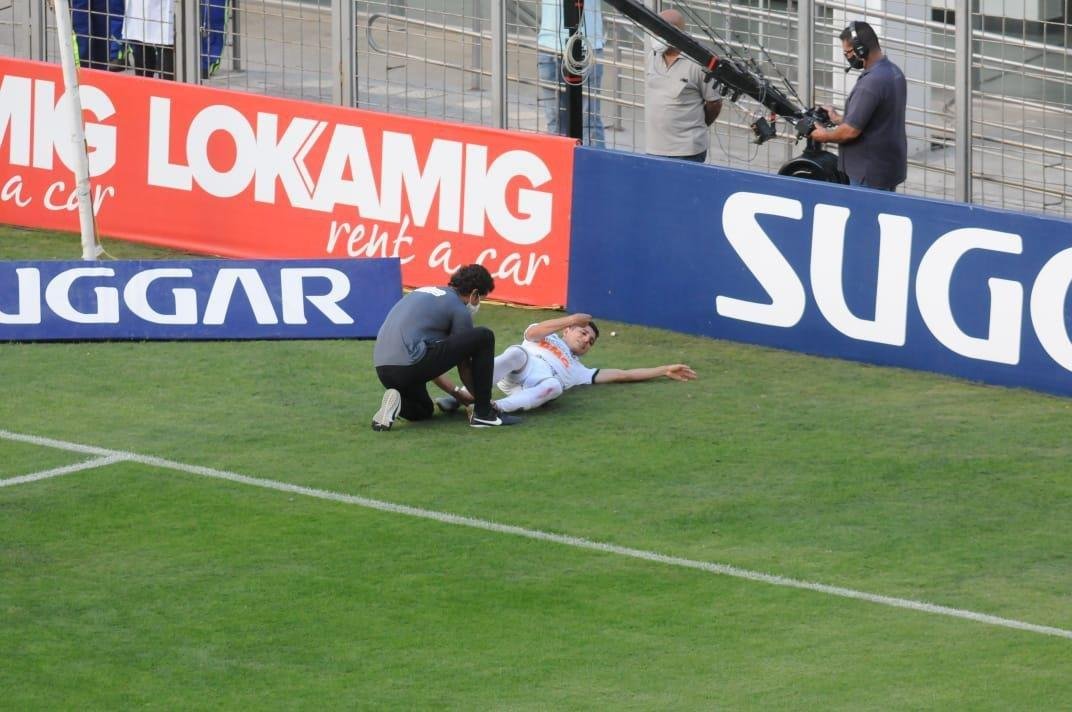Fotos do clssico entre Amrica e Atltico, no Independncia, em Belo Horizonte, pela 10 rodada do Campeonato Mineiro. Jogo marcou o retorno dos dois rivais ao futebol em plena pandemia do novo coronavrus (Juarez Rodrigues/EM/DAPress)