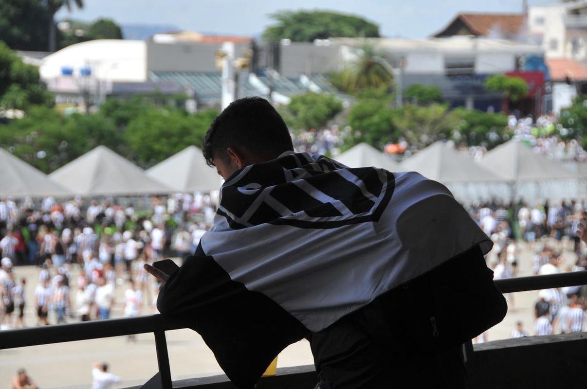 Fotos da torcida do Atltico na chegada ao Mineiro para acompanhar o jogo contra o Fluminense pela 36 rodada do Campeonato Brasileiro