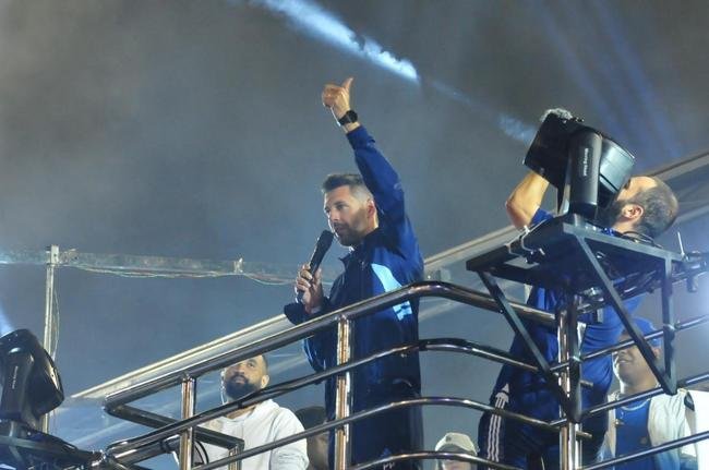 Festa do Cruzeiro na Praa 7 de Setembro, em Belo Horizonte, em comemorao ao acesso  Srie A do Campeonato Brasileiro de 2023