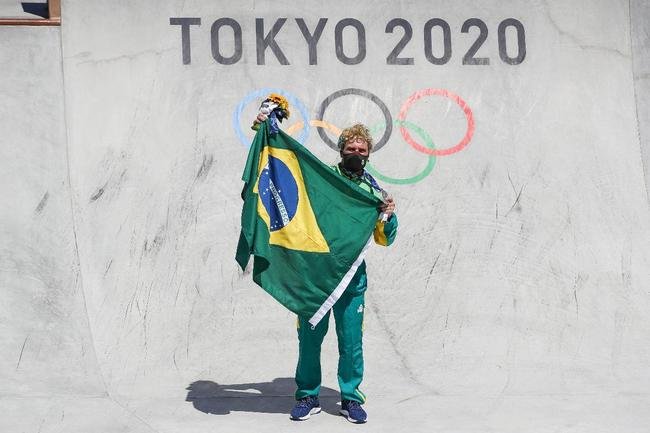 Pedro Barros conquistou a medalha de prata no skate park e vibrou muito com p�dio in�dito na modalidade que estreou nos Jogos de T�quio