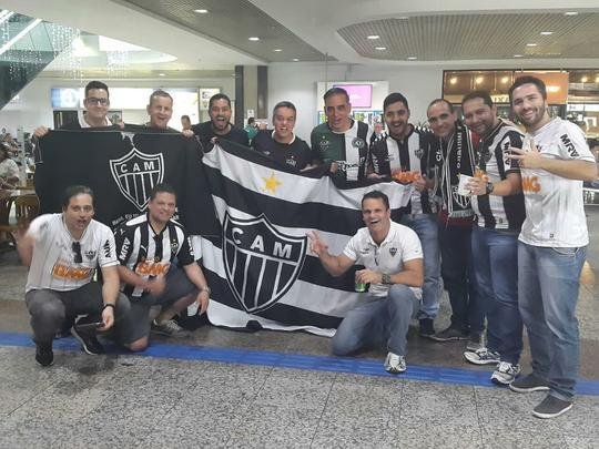 Jogadores desembarcaram na tarde desta terça-feira, em Porto Alegre