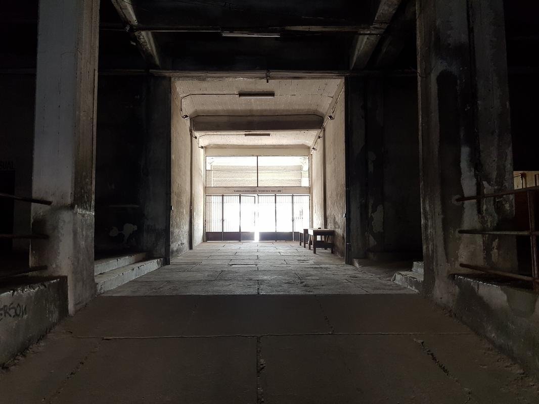 Na ditadura chilena do general Augusto Pinochet, o local serviu de priso para cidados chilenos e estrangeiros perseguidos pelo governo.