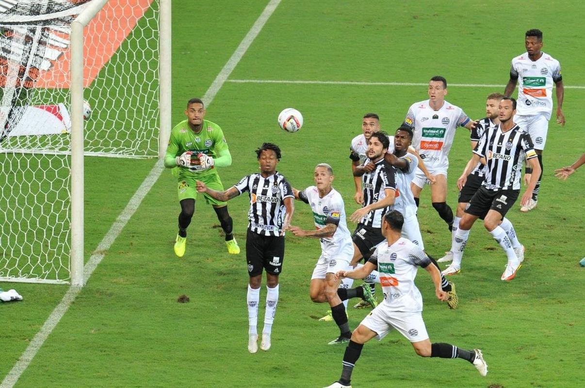 O Atltico recebeu o Athletic nesta tera-feira (15), no Mineiro, em Belo Horizonte. A partida, vlida pela 7 rodada do Campeonato Mineiro de 2022, marcou o centsimo jogo do goleiro Everson com a camisa do Galo.
