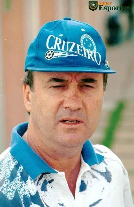 Levir Culpi na Toca da Raposa I em 1998, em outra passagem pelo Cruzeiro