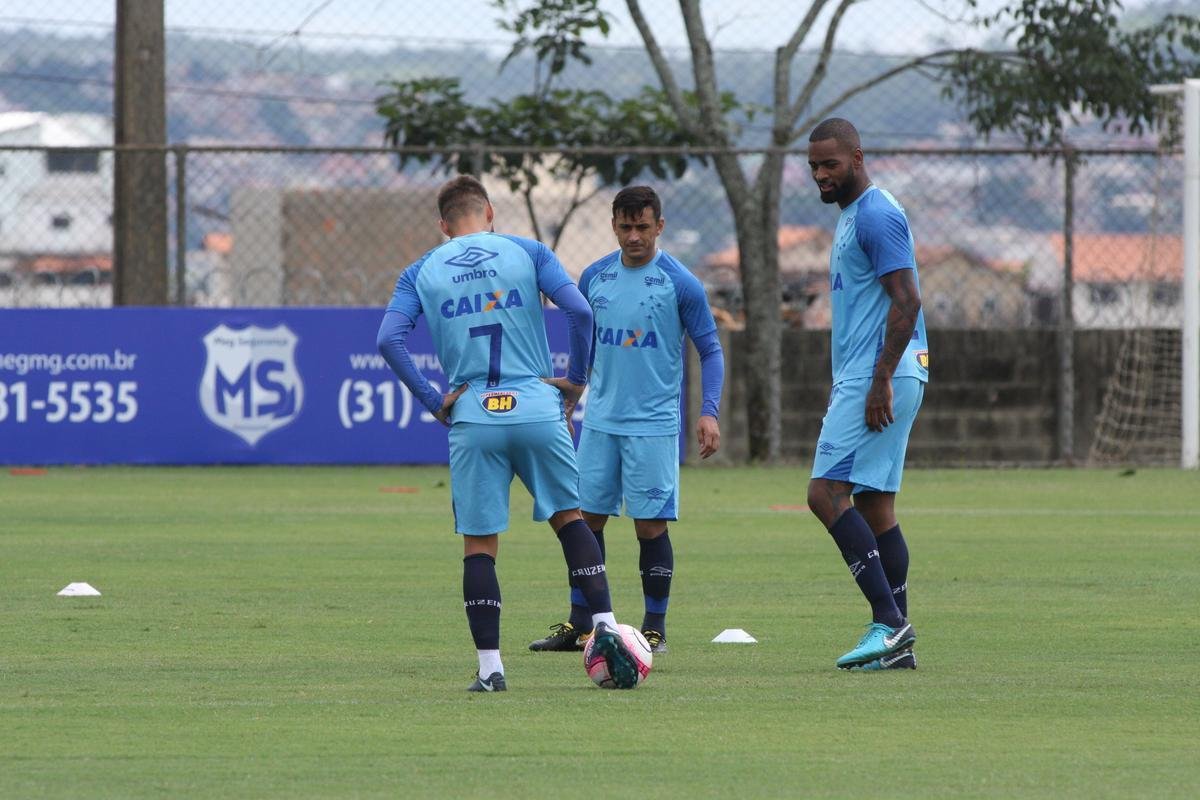 Imagens do treino do Cruzeiro nesta segunda-feira, 19 de fevereiro, na Toca da Raposa II