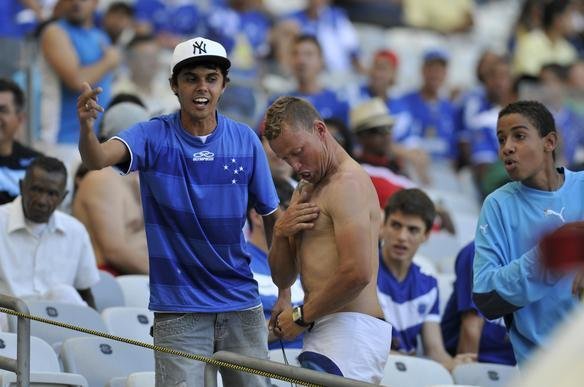 Torcida do Cruzeiro no clssico contra o Atltico no Mineiro