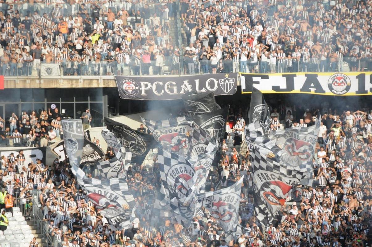 Fotos da torcida do Atltico na partida contra o Flamengo, no Mineiro, em Belo Horizonte, pela 13 rodada do Campeonato Brasileiro