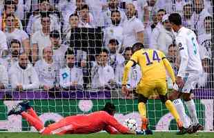 Aps falha de Navas, Matuidi fez o terceiro gol para a Juventus, aos 15 da segunda etapa