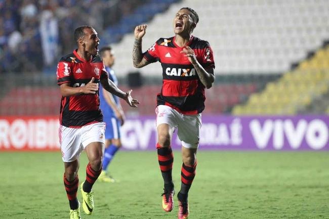 Guerrero marcou o gol de empate do Flamengo diante do Cruzeiro