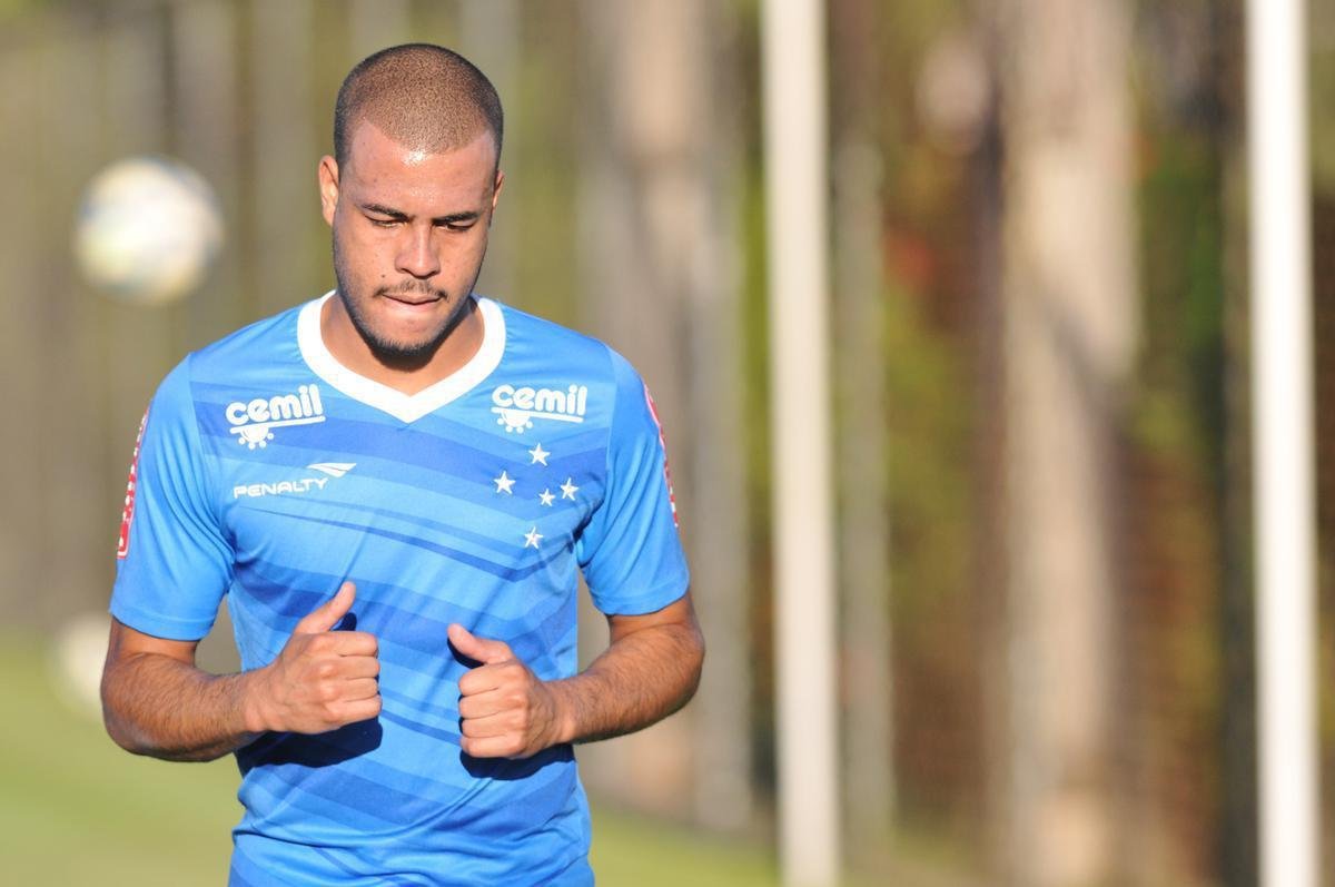 Mayke (lateral-direito) - vendido em novembro de 2018 ao Palmeiras, por 3 milhes de euros (R$14,5 milhes).