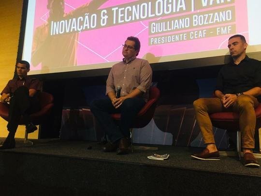 Imagens do lanamento do VAR para o Campeonato Mineiro