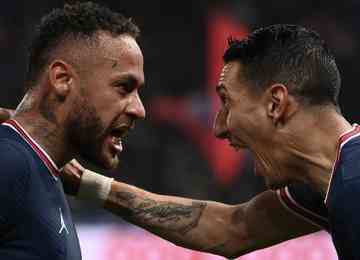 Di María, após assistência de Neymar, garantiu triunfo parisiense por 2 a 1