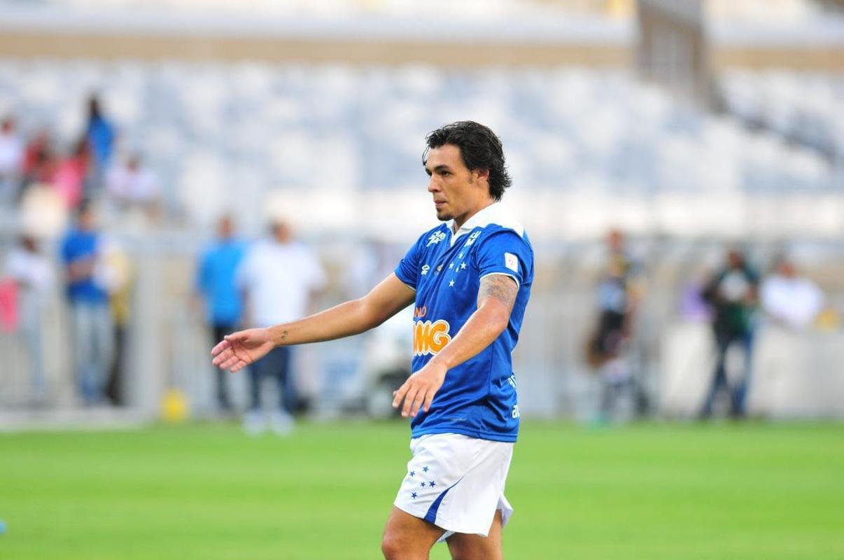 Em 2014, o Cruzeiro venceu o URT por 1 a 0 no Mineiro