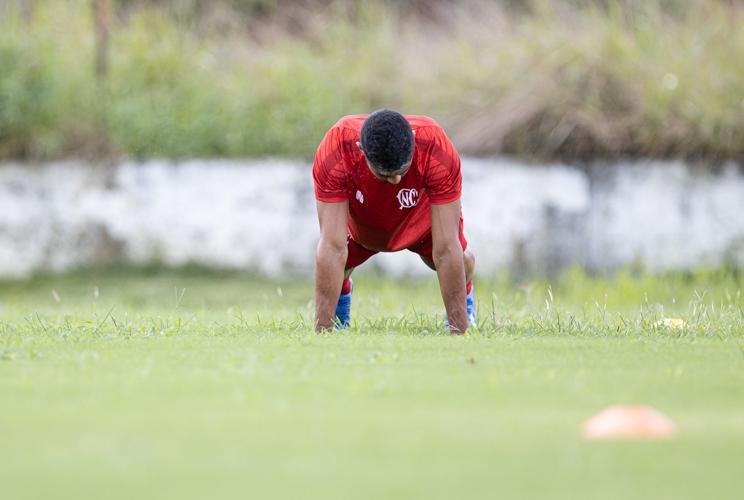 Com o elenco separado em quatro grupos, Náutico realiza primeiro dia de treinos, no Centro de Treinamento Wilson Campos, no bairro da Guabiraba, após quase três meses da suspensão das atividades, por conta da pandemia do coronavírus