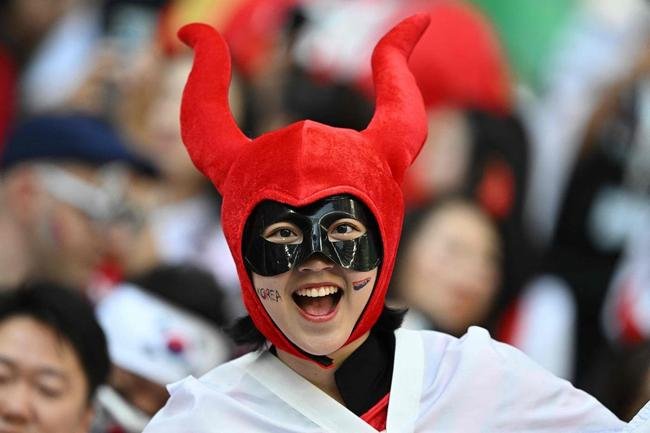 Torcedores de Coreia do Sul e Gana na partida pelo Grupo H da Copa do Mundo do Catar