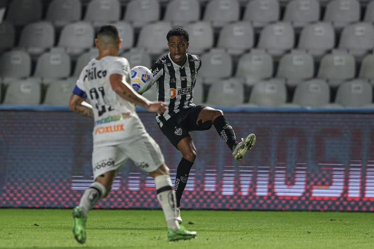 Fotos do jogo entre Santos e Atlético, na Vila Belmiro, em Santos, pela sétima rodada do Campeonato Brasileiro de 2021