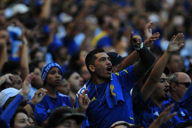 Fotos da torcida do Cruzeiro no jogo contra o Sampaio Corra