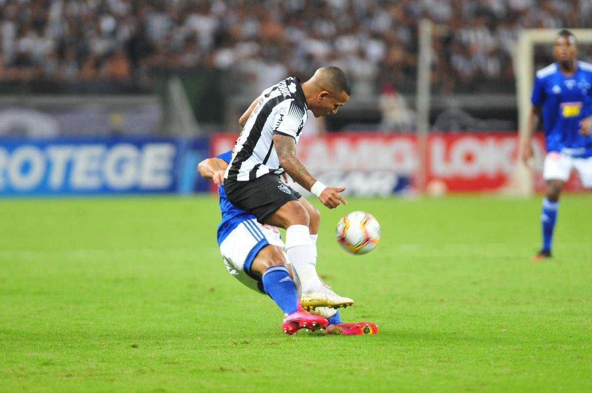 Imagens do clssico mineiro entre Atltico e Cruzeiro