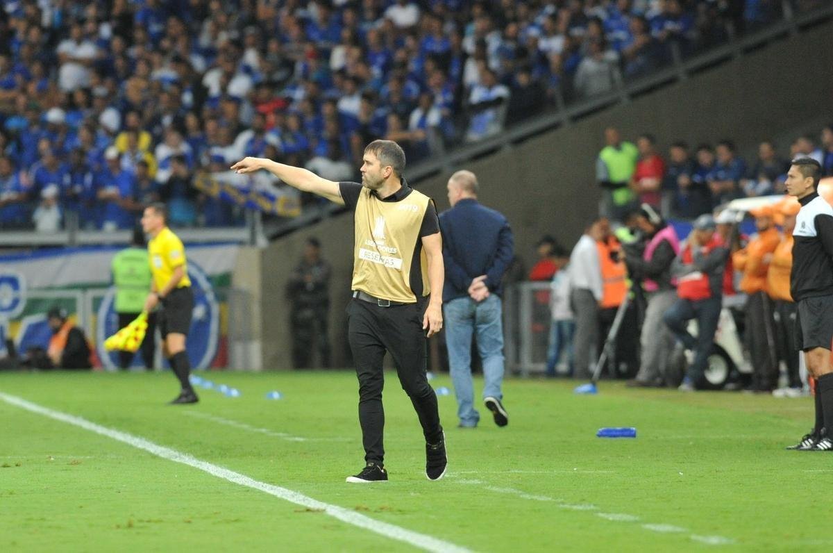 Fotos do primeiro tempo do duelo entre Cruzeiro e Racing, no Mineiro, pela Libertadores