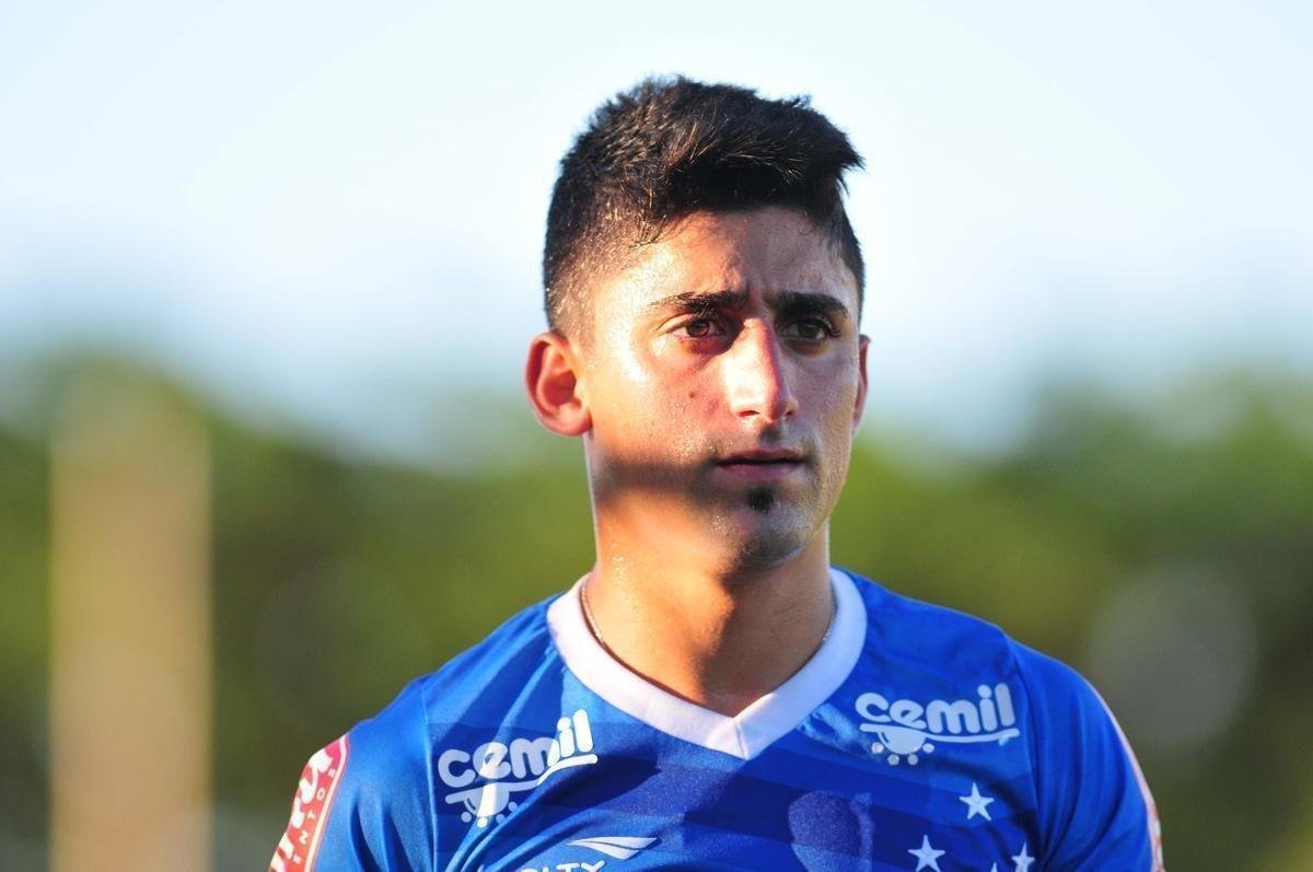 Matas Pisano (meia) -  contratado ao Independiente, da Argentina, marcou apenas um gol em 14 jogos pelo Cruzeiro.