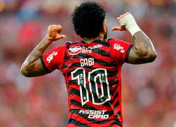 Gabriel Barbosa vive o seu maior jejum pelo Flamengo e não participou de gols mais uma vez, desta vez na derrota diante do Maringá por 2 a 0 pela Copa do Brasil