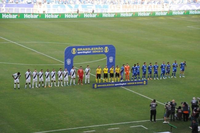 Fotos do jogo entre Cruzeiro e Ponte Preta, no Mineiro, em Belo Horizonte, pela 13 rodada da Srie B do Brasileiro