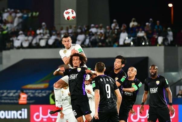 Com gols de Modric, Sergio Ramos, Llorente e Yahia (contra), Real Madrid derrotou o Al Ain por 4 a 1 e fez história ao conquistar seu terceiro título consecutivo do Mundial de Clubes