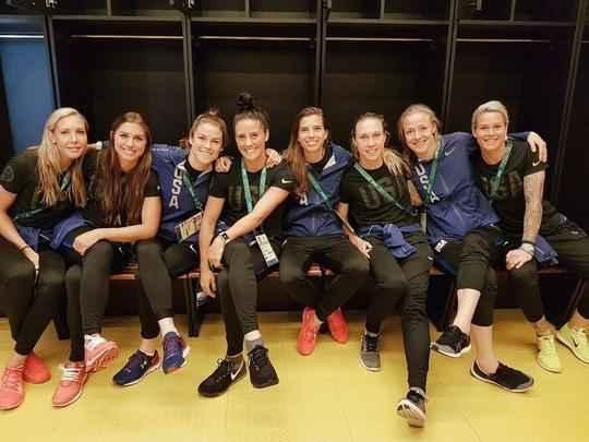 Jogadores conheceram Mineirão, em Belo Horizonte, onde estreia na Olimpíada contra Nova Zelândia nesta quarta-feira, às 19h (de Brasília), pelo Grupo G da olimpíada