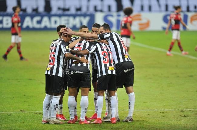 10 rodada - Atltico venceu o Flamengo por 2 a 1, no Mineiro, com gols de Savarino 