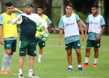 Veterana reformulou praticamente todo o elenco que disputou o Campeonato Mineiro; treinador Gian Rodrigues também deixou o cargo