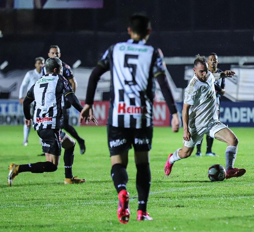 Fotos da derrota do Cruzeiro para o Operrio-PR, por 2 a 1, em Ponta Grossa, pela quinta rodada da Srie B de 2021