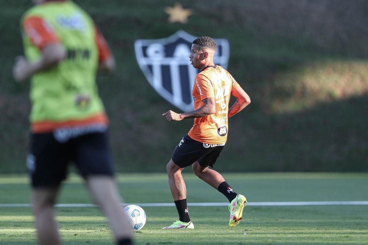 Fotos do primeiro treino de Diego Costa pelo Atltico