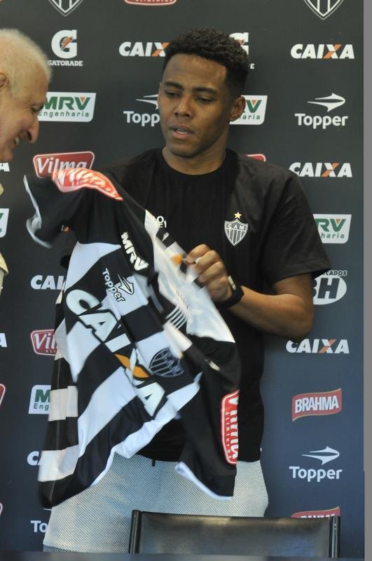 Elias foi apresentado no Galo e admitiu sonho de conquistar a Libertadores e de ir  Copa de 2018