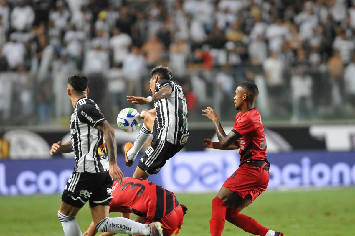 Fotos do jogo entre Atltico e Athletico-PR