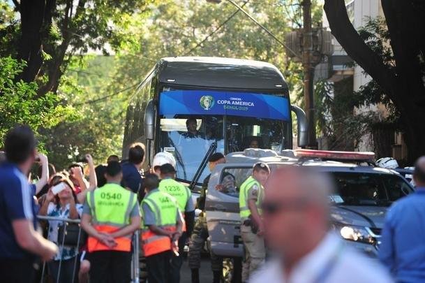 Seleo Argentina chegou a Belo Horizonte para jogo contra o Brasil
