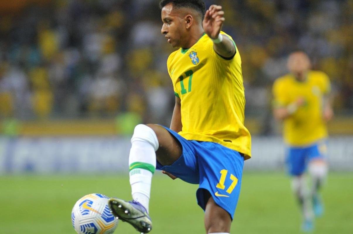 Brasil goleou o Paraguai por 4 a 0 no Mineiro, em BH, pelas Eliminatrias da Copa do Mundo, com gols de Raphinha, Philippe Coutinho, Antony e Rodrygo