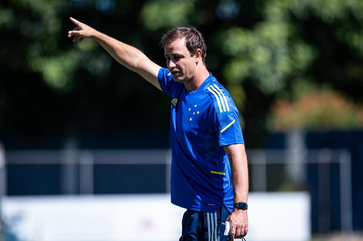 Cruzeiro, 3º colocado, pega o líder Atlético no Mineirão pela 9ª rodada do Campeonato Mineiro