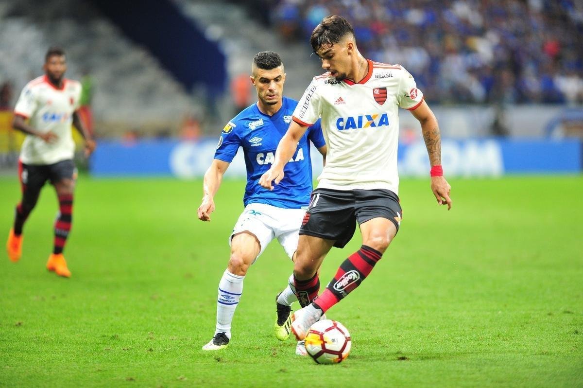 Fotos do primeiro tempo da partida entre Cruzeiro e Flamengo, no Mineiro, pela Copa Libertadores