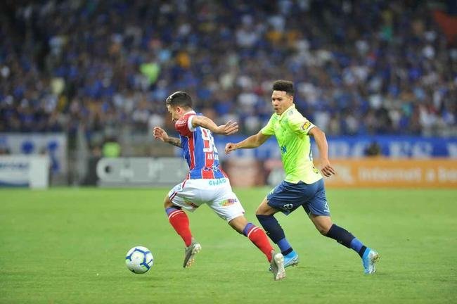 Cruzeiro estreou terceiro uniforme, o ltimo produzido pela Umbro