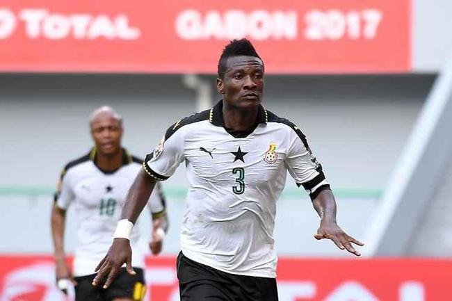 Gana: Asamoah Gyan - 51 gols em 109 jogos