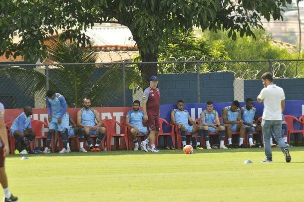 Com gols de Rafinha, David, Renato Kayzer e Murilo, Cruzeiro venceu Democrata-SL por 4 a 1 em jogo-treino nesta tera-feira, na Toca da Raposa 2 (fotos: Juarez Rodrigues/EM D.A Press)