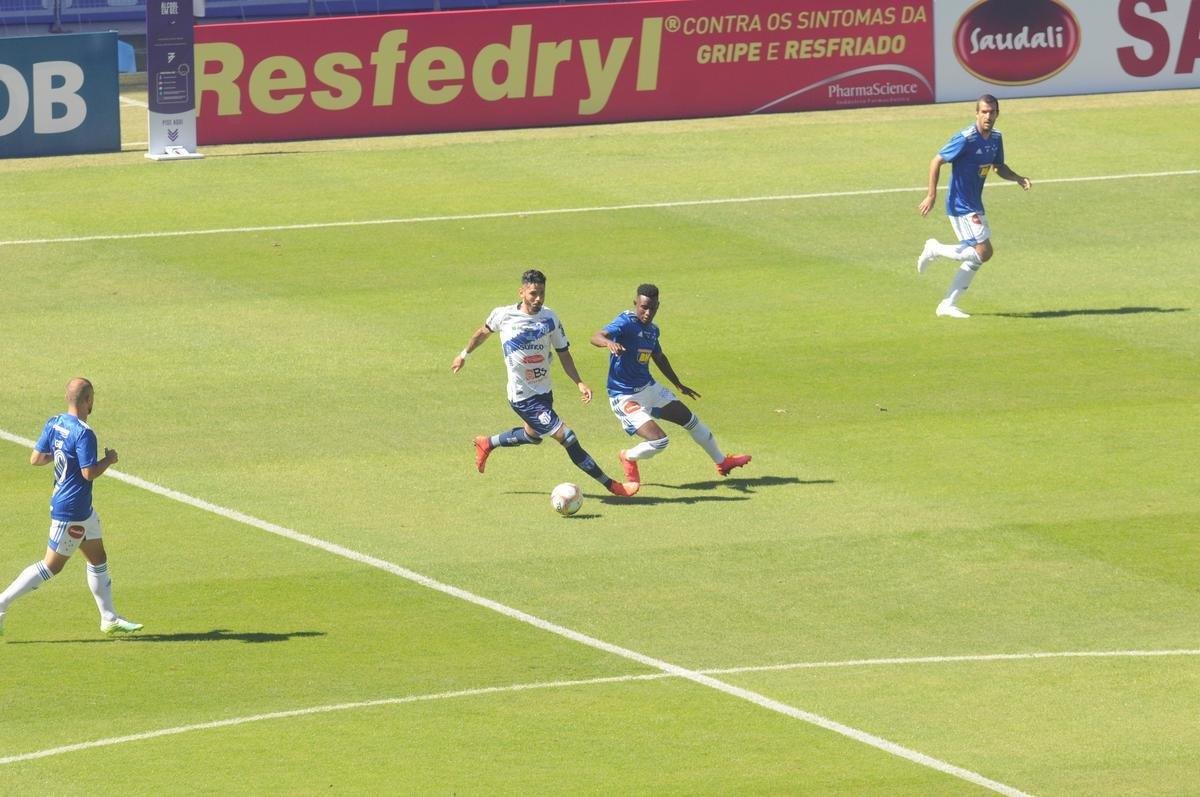 Na retomada do Campeonato Mineiro, Cruzeiro e URT se enfrentaram no Mineiro