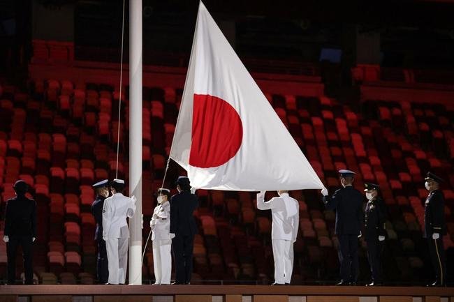 Imagens da cerimnia de abertura dos Jogos Olmpicos de 2020, no Estdio Olmpico de Tquio 