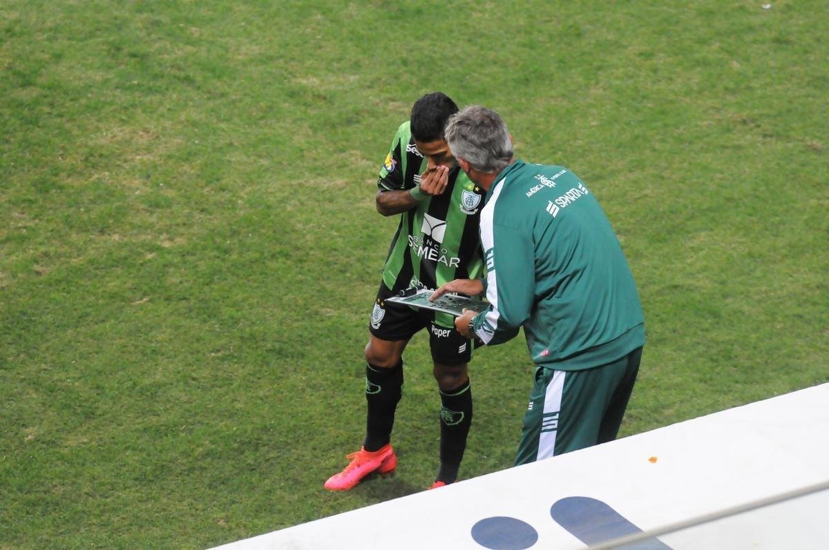 Fotos do clssico entre Amrica e Atltico, no Independncia, em duelo de volta da semifinal do Campeonato Mineiro