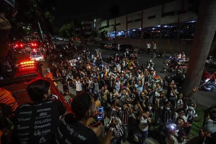 Bastidores da festa do Atlético em comemoração ao título brasileiro