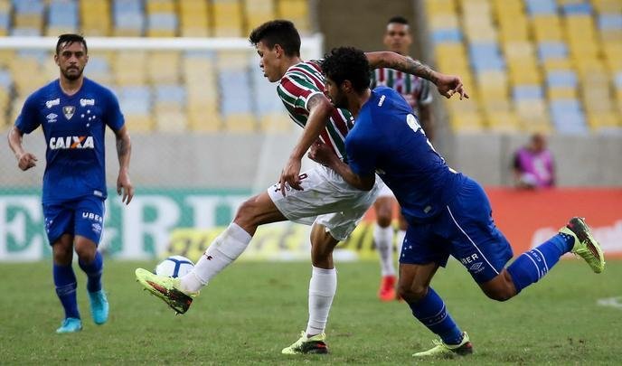 Fluminense e Cruzeiro em partida vlida pela segunda rodada do Brasileiro