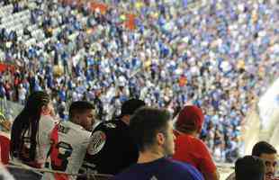 Fotos das torcidas de Cruzeiro e River Plate, no Mineiro, em duelo de volta das oitavas de final da Copa Libertadores