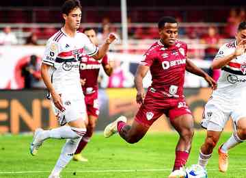 Meia iniciou pela primeira vez uma partida no Campeonato Brasileiro de 2023 neste sábado (1º), contra o Fluminense
